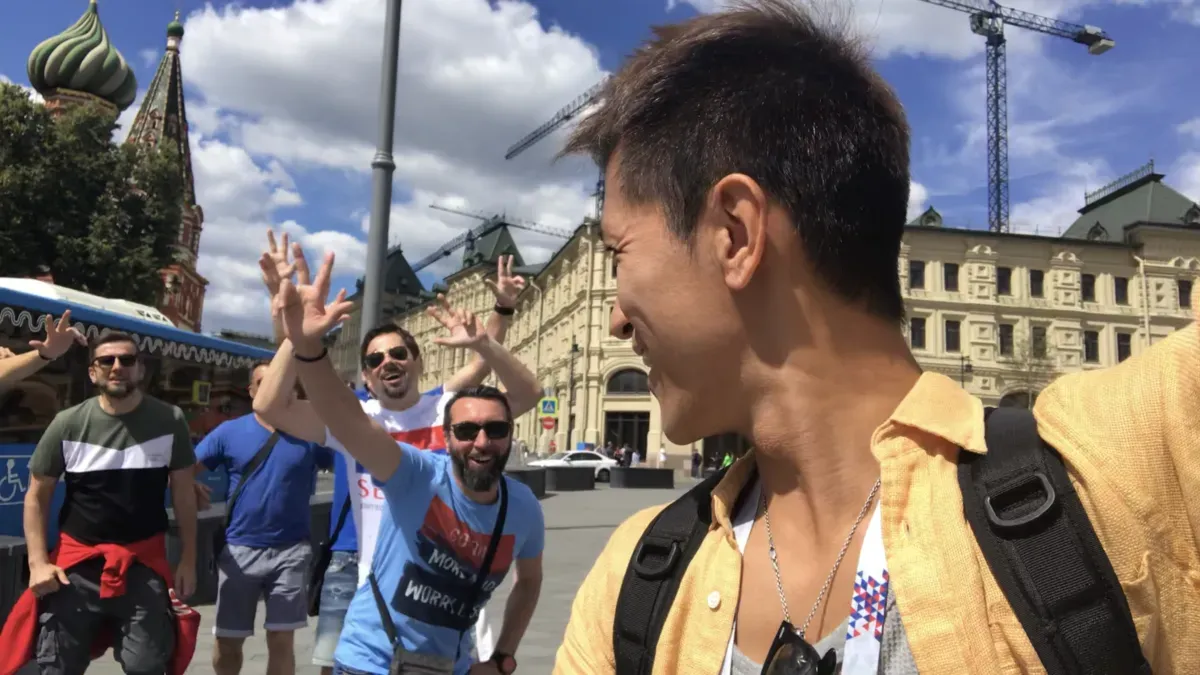 旅先で撮影した原さん